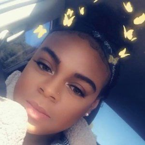 Meet your Posher, Simone